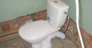 Установка приставного унитаза в Новотроицке - монтаж и подключение, СантехДомНвт от 5241 рублей