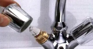 Устранение течи из крана в Новотроицке - быстро, качественно, недорого от 1049 руб.